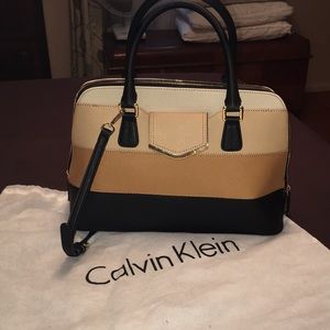 Calvin Klein purse with plenty of storage